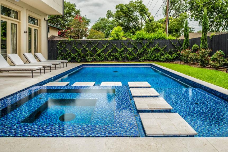 The Waterline Pool Tiles to Upgrade your Backyard